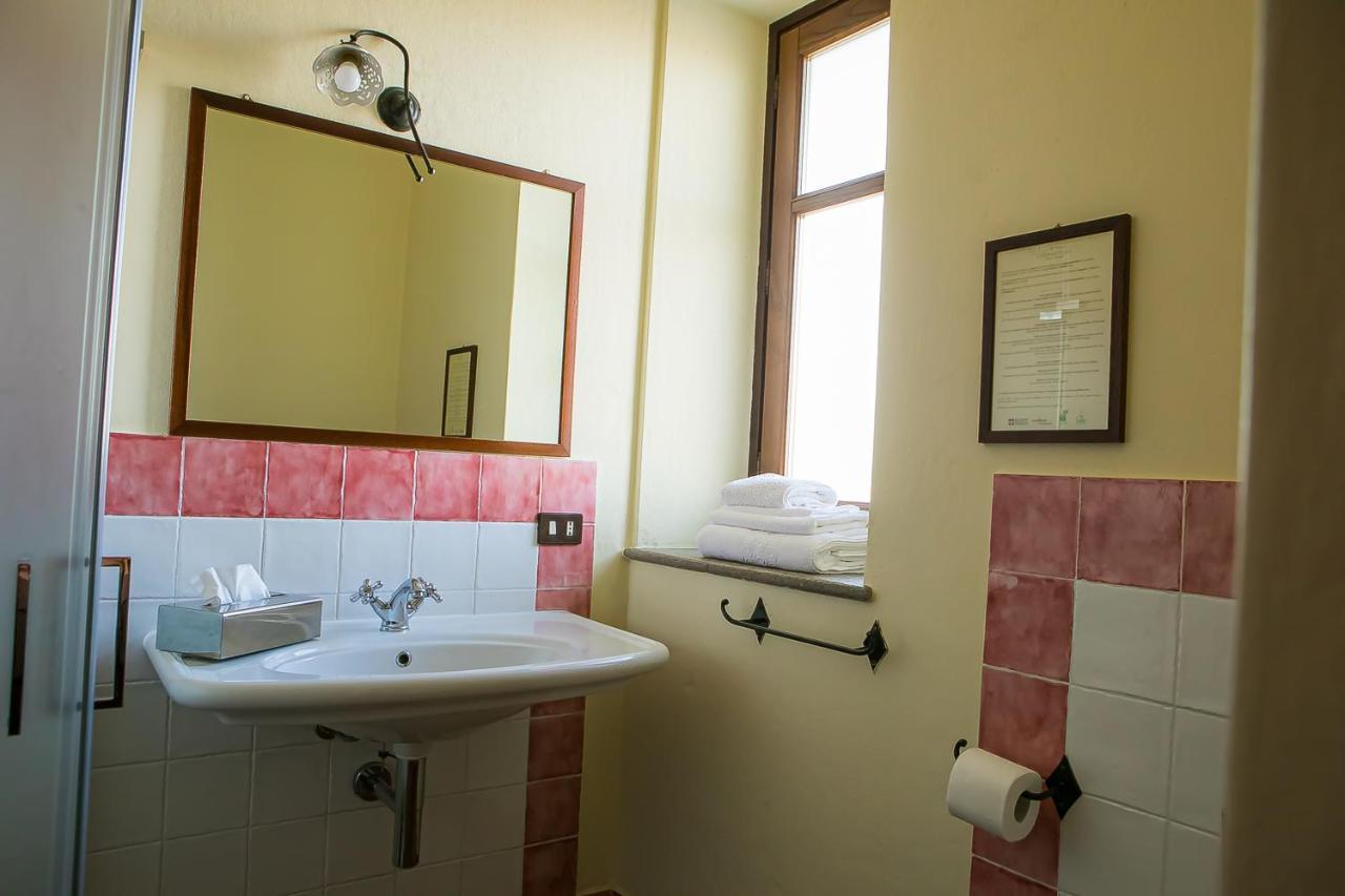 Agriturismo La Torricella Monforte dʼAlba Zewnętrze zdjęcie
