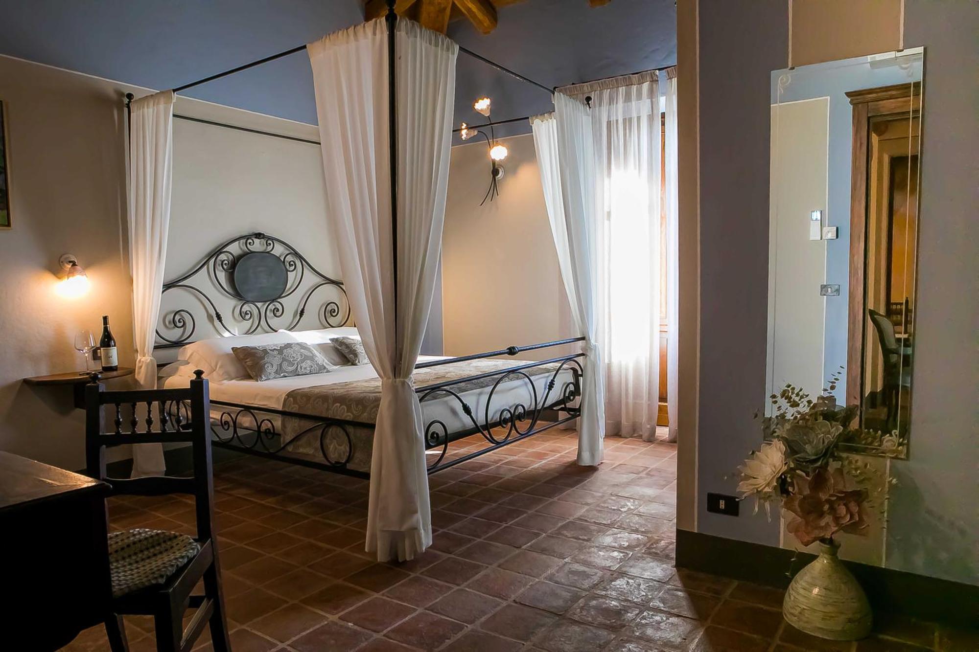 Agriturismo La Torricella Monforte dʼAlba Zewnętrze zdjęcie