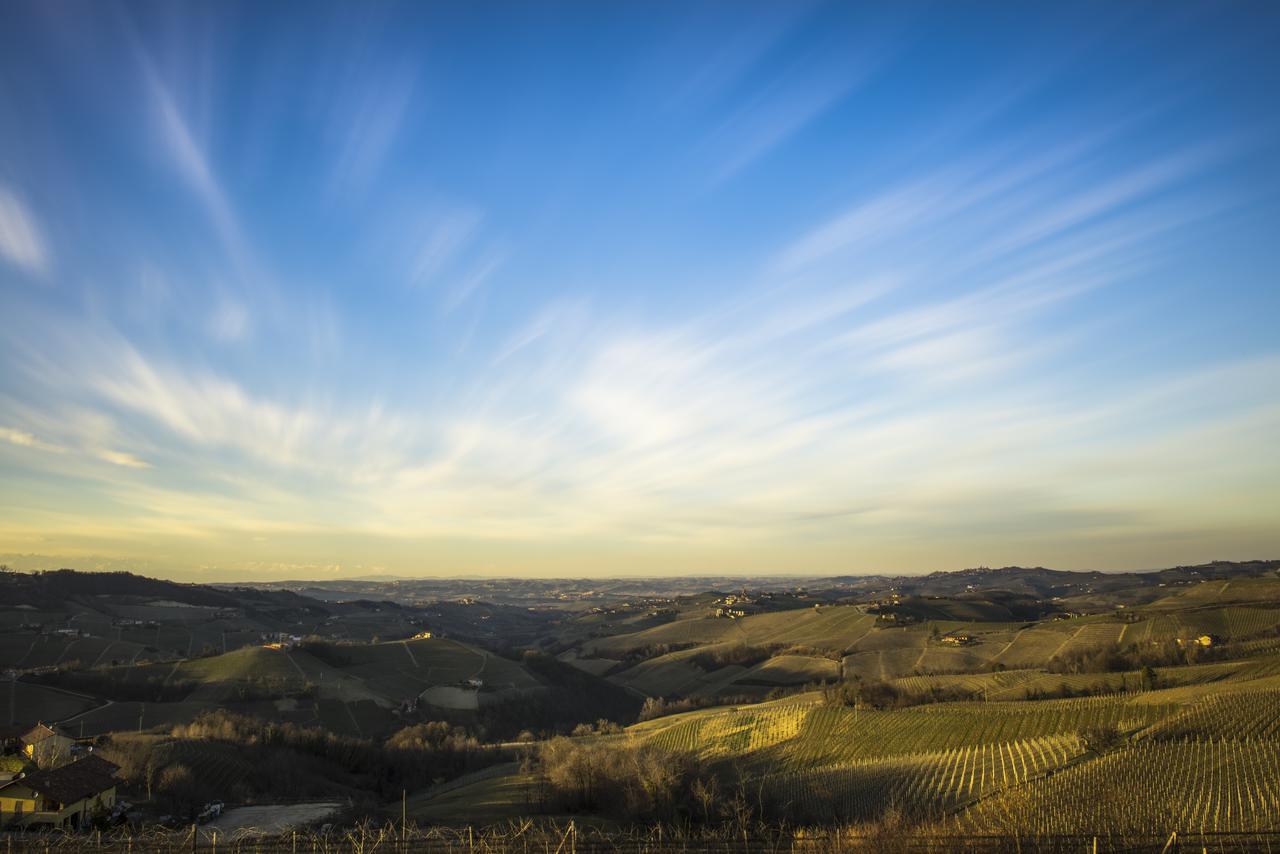 Agriturismo La Torricella Monforte dʼAlba Zewnętrze zdjęcie